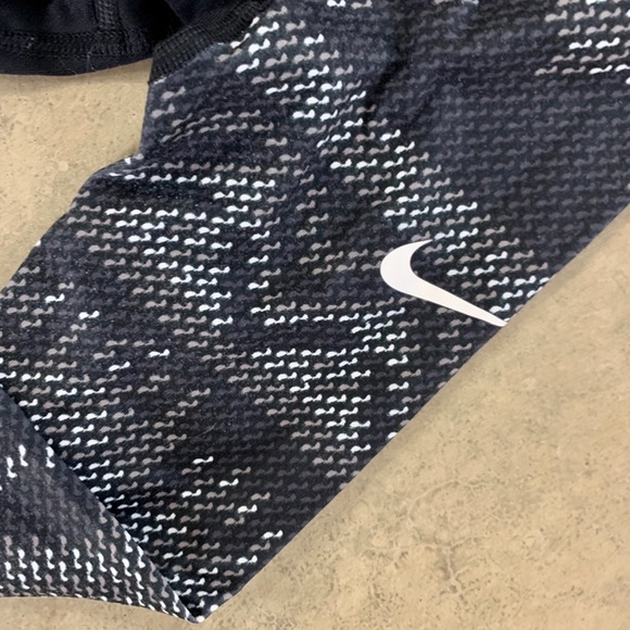 NIKE QUARTER ZIP - Picture 3 of 3